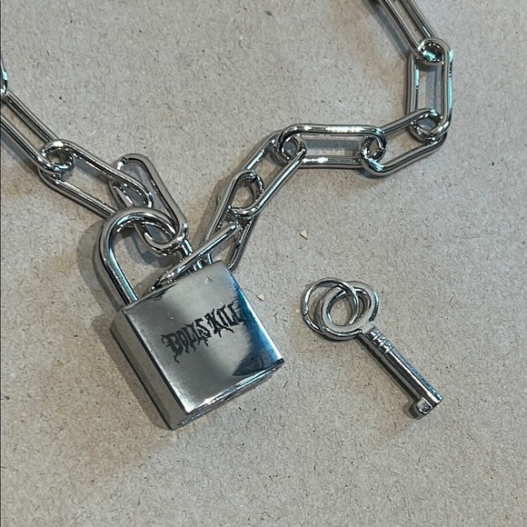 Dolls Kill Brand New Silver Padlock & key link chain Necklace - Picture 1 of 4
